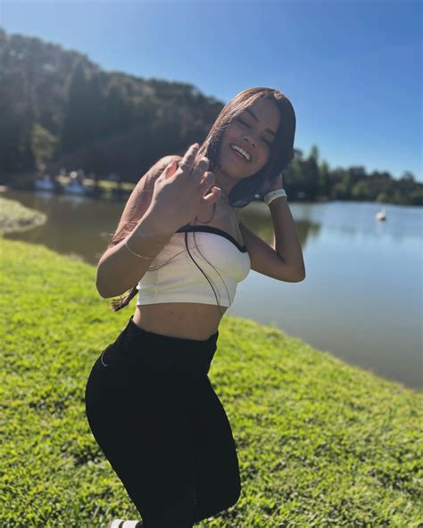 𝑨𝒏𝒂 𝑲𝒂𝒓𝒐𝒍𝒊𝒏𝒆 (@anaaa_karolline) • Instagram photos and videos