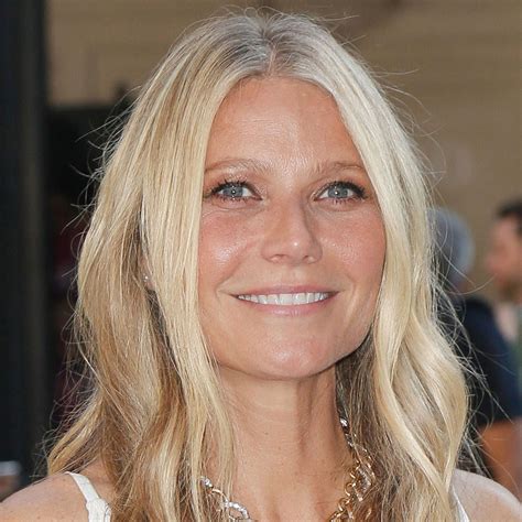 Gwyneth Paltrow Bob Back