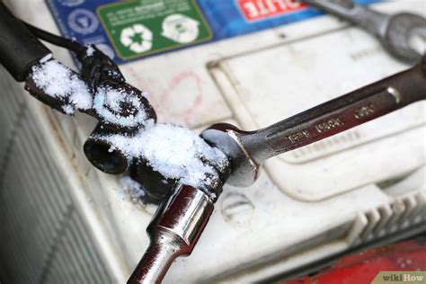 Korrodierte Autobatterie Pole reinigen – wikiHow
