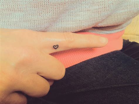 Tiny Inside Finger Tattoos - TATTOO INSPIRATIONS YOUNG