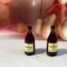 Бутылочка Хеннесси. / Кукольная миниатюра, румбоксы / Шопик - продать ...