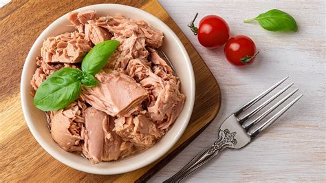Is it safe to eat tuna during pregnancy?