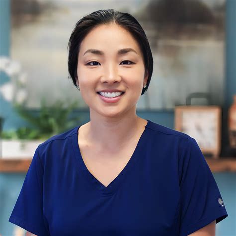 Dr. Eve Ciacciarelli: Physical Therapist at Impact Health