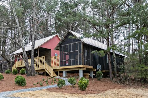 This $20,000 House Will Save America - The Hustle