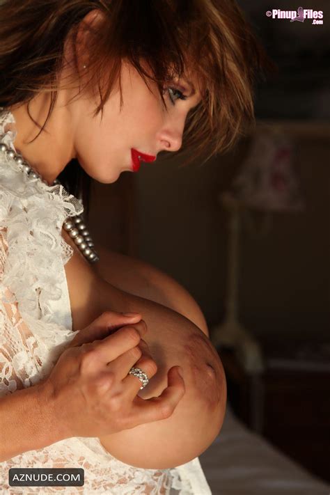 Brandy Robbins nude and sexy photos - AZNude