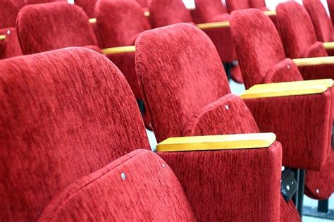 Спасти кинотеатр "Современник" снизив аренду пытаются в Смоленске ...