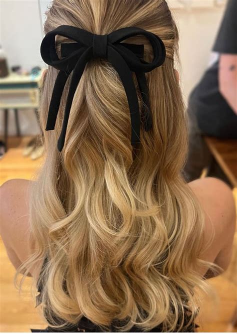 Penteado Com Laço Adulto - Penteado 2024 tendência | Laço de cabelo adulto, Rotina da noite, L ...