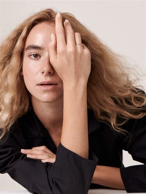 Ariella – AGENCIA MODEL MANAGEMENT