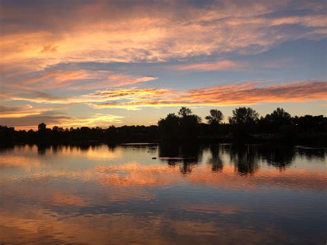Boise, Idaho pond [OC] [1330x750] : r/SkyPorn