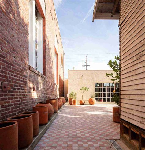 Art Deco Masterpiece - ByBen