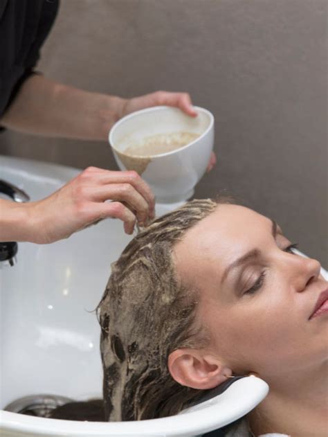 Hair mask to remove dandruff, soothe itchy scalp | The Indian Express