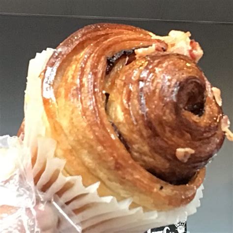 Maple Bacon Cruffin | FUJI BAKERY Seattle