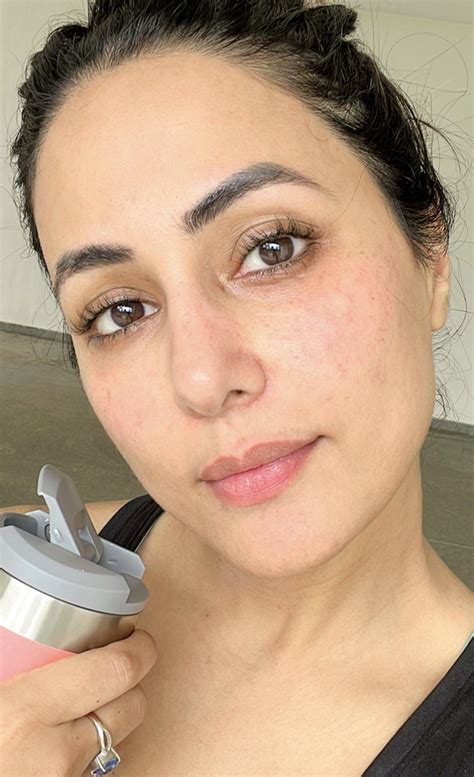 Let’s fap to hina khan’s face. What will you do if you become hina for