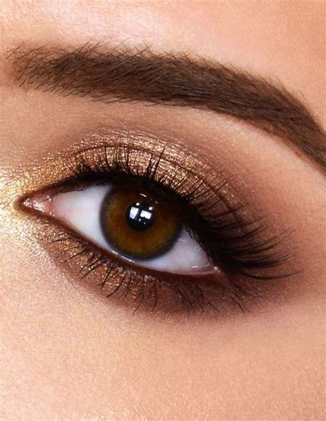 Best Eye Makeup Looks for 2021 : Bronze Eye Makeup Look | Maquillage ...