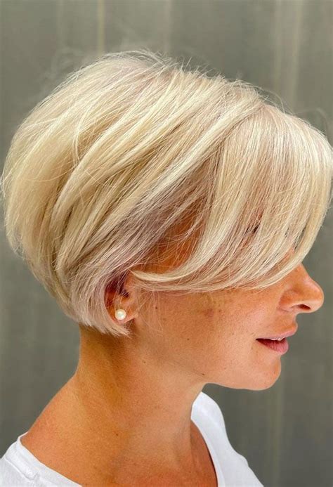 30 Layered Bob Haircuts For 2024 : Very Short Blonde Layered Bob ...