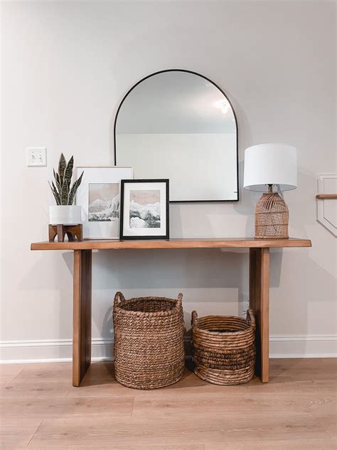 Simple modern console table decor – Artofit