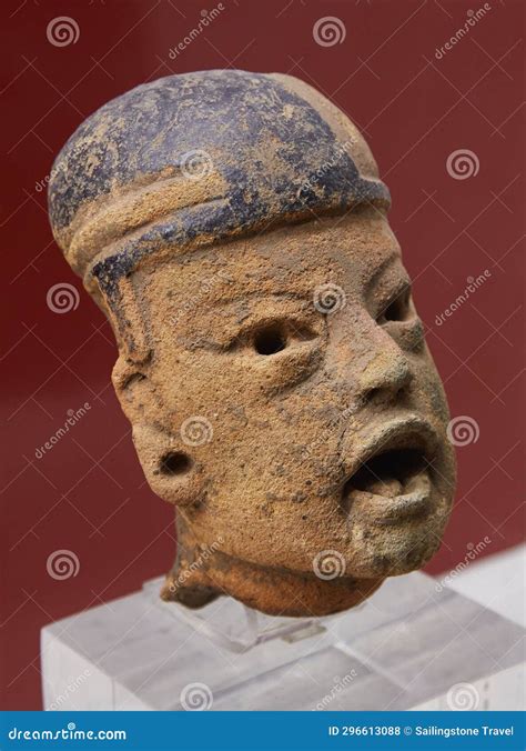 Ancient Olmec Sculptures at the Xalapa Museum of Anthropology Editorial ...