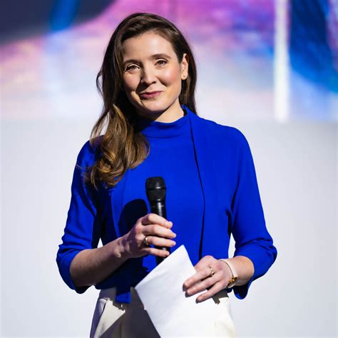 Moderatorin - Alexa von Busse