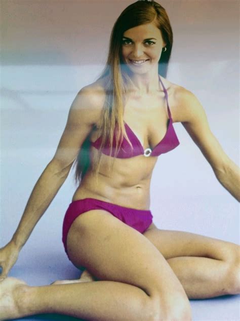 BOBBI SHAW SALLI SACHSE FRIEND LEGGY CHEESECAKE 8X10 PHOTO Picture