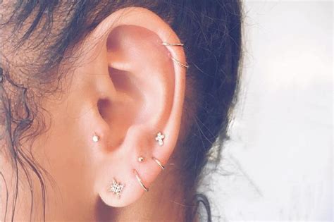 This Ear Piercing Trend Is About To Be Everywhere | Earring trends, Ear ...