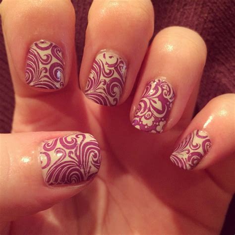 Purple Swirl Nail Art with MoYou Sailor Plate 04