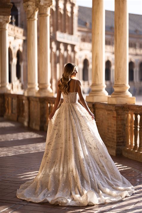 Seville 2024 Wedding Dress: 125 Venus