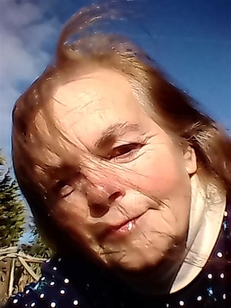 Biography explaining what the Roy Marsden acting style is based on 1