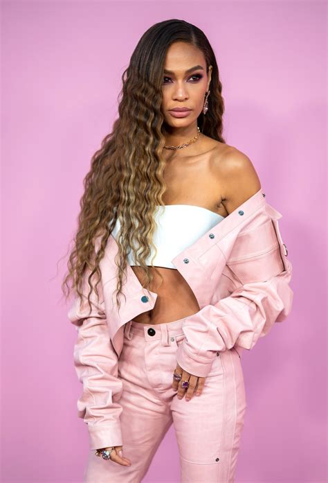 Stylists find curly long hair haircuts reduce frizz naturally 46