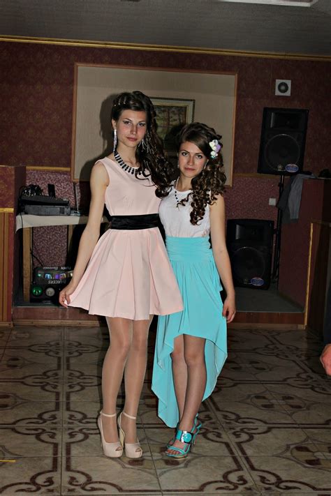 2 Cute Teens In Pantyhose ~ Pantyhose Fashion Blog
