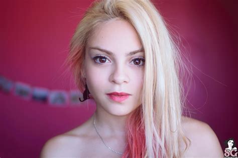 Blonde Pink Hair Woman Wallpapers - Wallpaper Cave