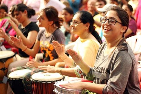 mumbai celebrates  weeks  equal streets thecityfix