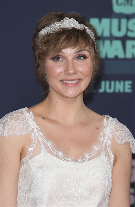 Pictures of Clare Bowen