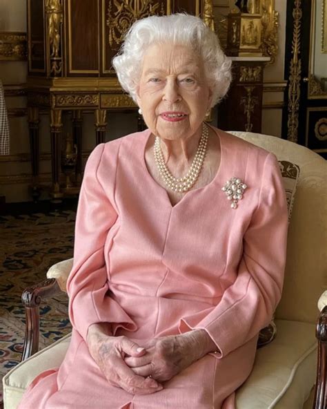 A Rainha Do Nada Pdf - Rainha Elizabeth II – O Último Retrato Oficial da Soberana! | Rainhas ...