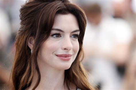 Descubre el entrenamiento de Anne Hathaway: danza, pilates y fuerza