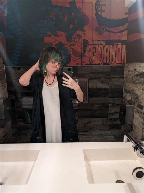 Peachy (u/Lil_Peachy_Fox) - Reddit