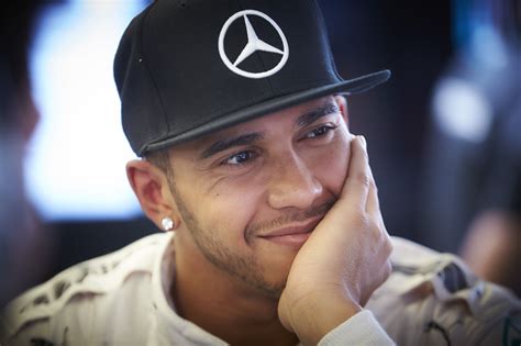 hamilton takes  extra home power    pole formularapidanet
