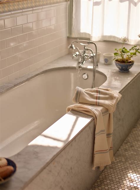 Heritage Cotton Hand Towel | Luxury Towels | Rowen & Wren