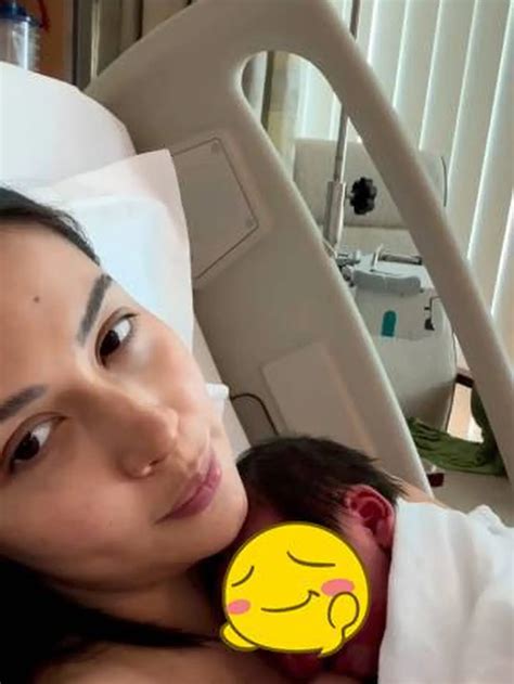 Melahirkan Anak Pertama, Ini 7 Momen Estelle Linden dan Suami Jelang