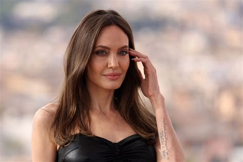 Angelina Jolie Net Worth - Unveiling The Hollywood Stars Financial