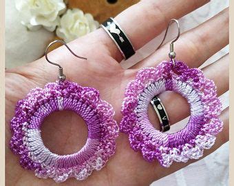 Articoli simili a Red Crochet Earrings, Crochet Earrings, Round ... 
