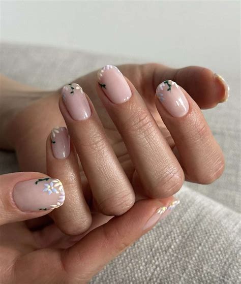 52 Natural Nail Designs for the Perfect Neutral Manicure