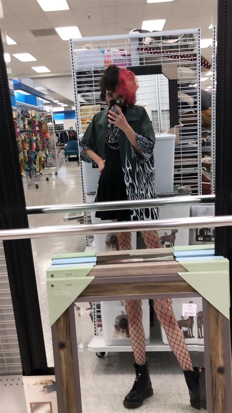 it me again 😳 i said i would post another fit pic and here it is