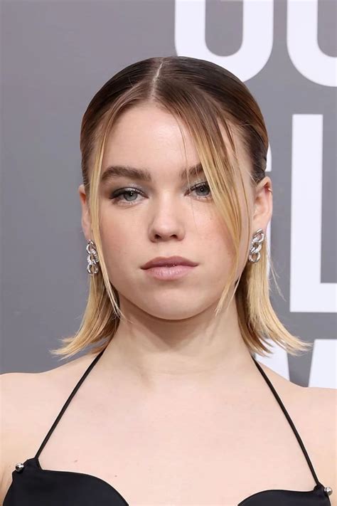 Milly Alcock : sa biographie, filmographie, et quelques photos