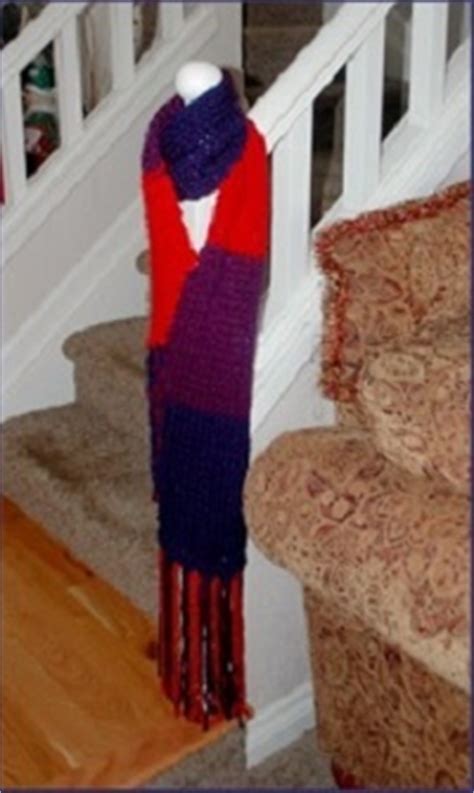 Stockinette Stitch Fringe Scarf | AllFreeKnitting.com
