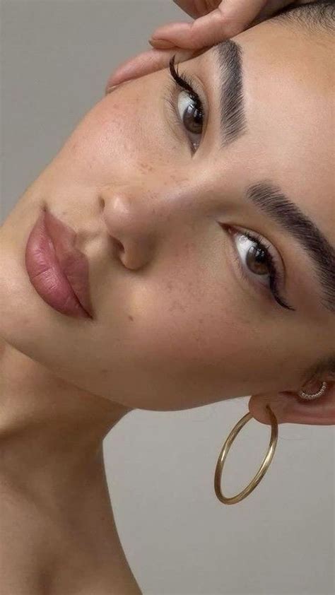 Pin by 🎀 on Pins by you | Makeup routine, Eye makeup, Simple makeup