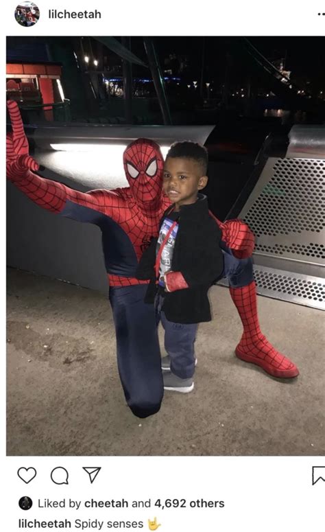 Tyreek Hill Posted a Video of Son Showing His Arm Isn't Broken; His Son ...