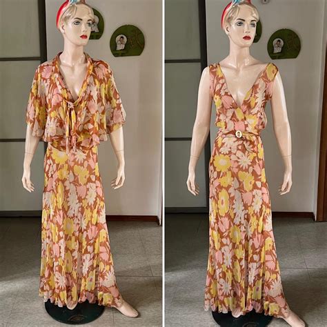 1930s Vintage Sheer Chiffon Floral Print Dress With Flutter Sleeve