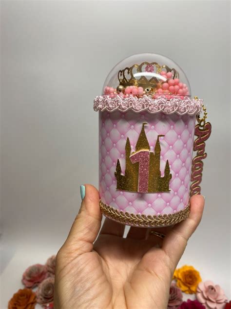 Castle/princess Pringles can. Pink and Gold | Paper crafts, Pink and ...