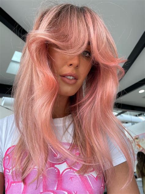 "Chin Bangs" Are the New Curtain Bangs for Summer | Allure