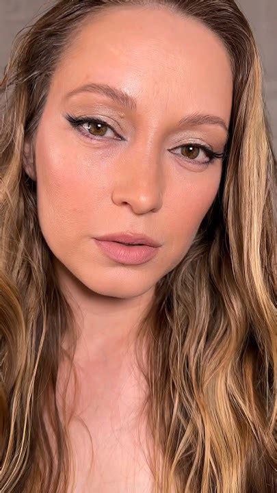 МАКИЯЖ ЛИСИЙ ВЗГЛЯД. ИНСТА МАКИЯЖ. ЛИСЬИ ГЛАЗА BELLA HADID #туториал # ...